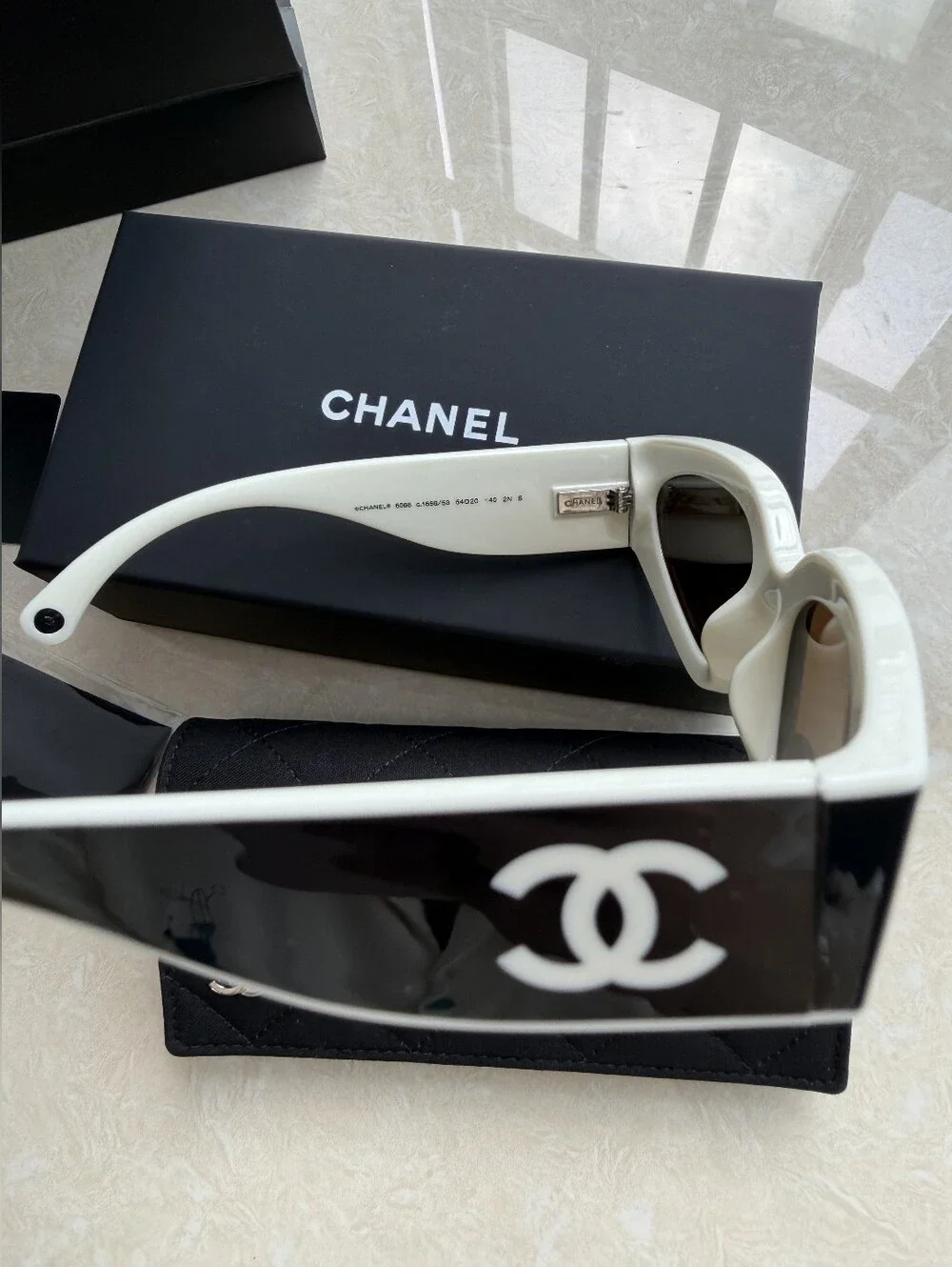CHANEL cat eye